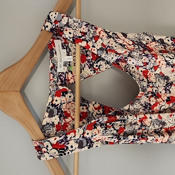 BCBGENERATION Floral Romper - Picture 4 of 7